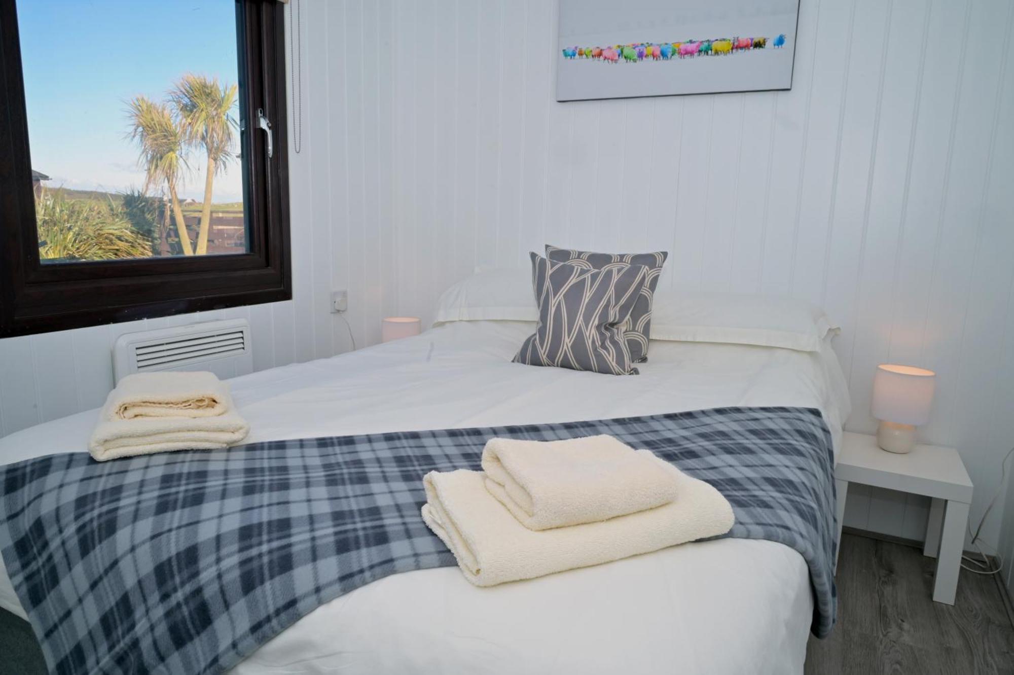 Lodge Cabin With Fabulous Views - Farm Holiday Stranraer Exterior photo